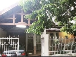 Maison 4 chambre à vendre à Tenggilis Mejoyo, East Jawa, Tenggilis Mejoyo