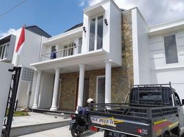4 Schlafzimmer Haus zu verkaufen in Gamping, Yogyakarta, Gamping