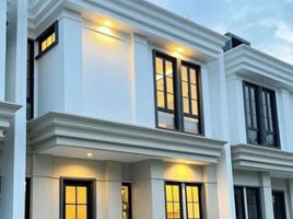 4 Habitación Casa en venta en Wiyung, East Jawa, Wiyung