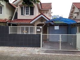 4 Habitación Casa en alquiler en Wiyung, Surabaya, Wiyung