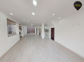 5 Habitación Villa en venta en Calderón Park, Cuenca, Cuenca, Cuenca