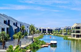 Продаётся дом, 4 спальни, 243 м², Cẩm Thanh