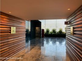 487 m² Office for sale in Mexico, Huixquilucan, Mexico