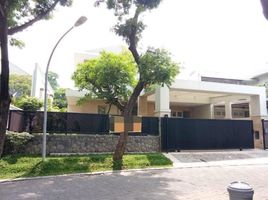 5 Kamar Rumah for sale in Lakarsantri, Surabaya, Lakarsantri