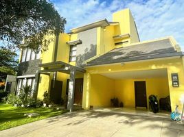 4 Bedroom House for sale in Lemahabang, Bekasi, Lemahabang