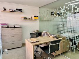 65 SqM Office for rent in Cundinamarca, Bogota, Cundinamarca