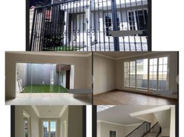 5 Bedroom Villa for sale in Kenjeran, Surabaya, Kenjeran