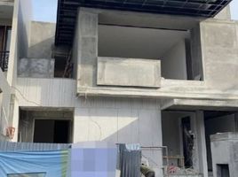 4 Habitación Villa en venta en Lakarsantri, East Jawa, Lakarsantri