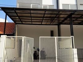 3 Bedroom House for sale in Gunung Anyar, Surabaya, Gunung Anyar