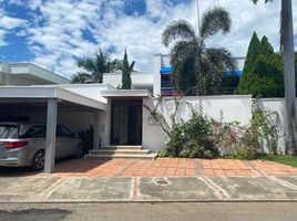 5 Bedroom House for sale in Ricaurte, Cundinamarca, Ricaurte