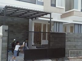 3 Bedroom Villa for sale in Siloam Hospitals Surabaya, Gubeng, Gubeng