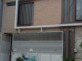 4 Habitación Villa en venta en Gunung Anyar, East Jawa, Gunung Anyar