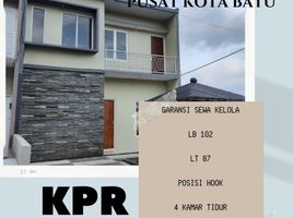 4 Kamar Rumah for sale in Gayungan, Surabaya, Gayungan