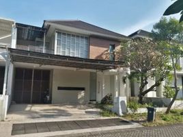 4 Bedroom House for sale in East Jawa, Lakarsantri, Surabaya, East Jawa