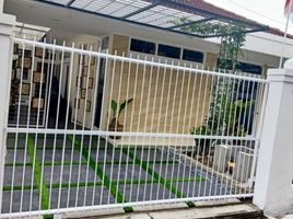 4 Kamar Vila for sale in Regol, Bandung, Regol