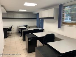 236 m2 Office for rent in Miguel Hidalgo, Mexico City, Miguel Hidalgo