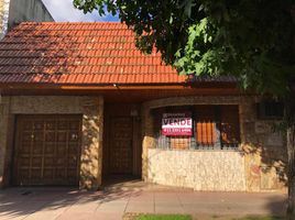 4 Bedroom House for sale in Quilmes, Buenos Aires, Quilmes