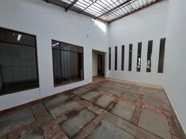 84 m² Office for rent in Mina De Sal De Nemocón, Bogotá, Bogotá