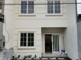 5 Bedroom Villa for sale in Kenjeran, Surabaya, Kenjeran