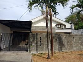 4 Bedroom House for sale in Wonokromo, Surabaya, Wonokromo