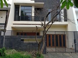 4 Kamar Vila for sale in Kembangan, Jakarta Barat, Kembangan