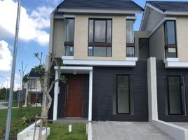 2 Kamar Rumah for rent in Lakarsantri, Surabaya, Lakarsantri