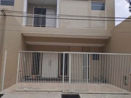 4 Habitación Villa en venta en Rungkut, East Jawa, Rungkut