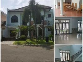 5 Bedroom House for sale in Dukuhpakis, Surabaya, Dukuhpakis