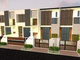4 Habitación Villa en venta en Rungkut, East Jawa, Rungkut