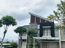 7 Bedroom House for sale in Wiyung, Surabaya, Wiyung