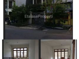 4 Habitación Villa en venta en Wiyung, East Jawa, Wiyung
