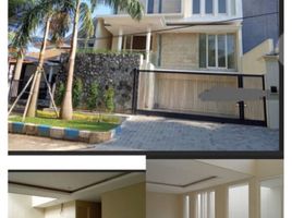 6 Bedroom Villa for sale in Tegal Sari, Surabaya, Tegal Sari