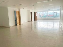 100 SqM Office for sale in Centro Comercial Unicentro Medellin, Medellin, Medellin