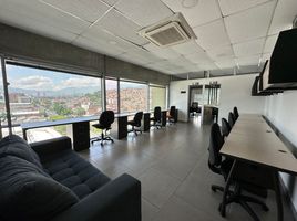 140 m² Office for rent in Parque de los Pies Descalzos, Medellín, Medellín