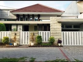 3 Bedroom House for sale in Jambangan, Surabaya, Jambangan