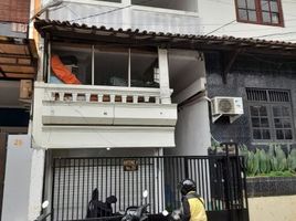 6 Kamar Vila for sale in Kebayoran Lama, Jakarta Selatan, Kebayoran Lama