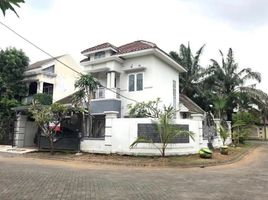 4 Bedroom House for sale in Waru, Sidoarjo, Waru