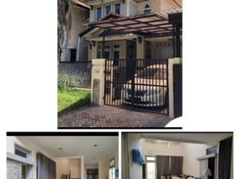 4 Bedroom House for sale in Dukuhpakis, Surabaya, Dukuhpakis