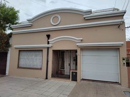 2 Bedroom House for sale in Quilmes, Buenos Aires, Quilmes