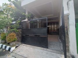 4 Kamar Rumah for rent in East Jawa, Dukuhpakis, Surabaya, East Jawa