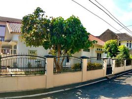 4 Kamar Vila for sale in Husein Sastranegara International Airport, Andir, Sumurbandung