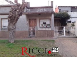 2 Bedroom House for sale in Quilmes, Buenos Aires, Quilmes