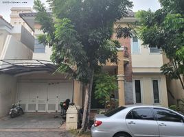 4 Schlafzimmer Villa zu verkaufen in Sukolilo, East Jawa, Sukolilo