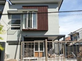 4 Habitación Villa en venta en Kenjeran, East Jawa, Kenjeran