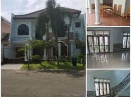 5 Schlafzimmer Villa zu verkaufen in Dukuhpakis, East Jawa, Dukuhpakis