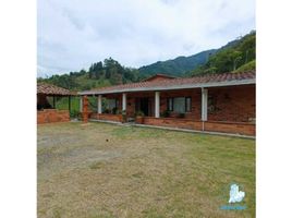 6 Habitación Villa en venta en Itagui, Antioquia, Itagui