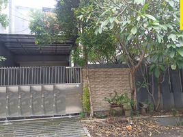 5 Schlafzimmer Villa zu verkaufen in Dukuhpakis, East Jawa, Dukuhpakis
