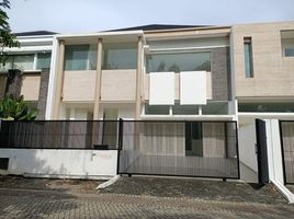 4 Habitación Villa en venta en Lakarsantri, East Jawa, Lakarsantri
