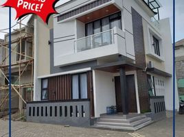 3 Kamar Vila for sale in Husein Sastranegara International Airport, Andir, Sukajadi