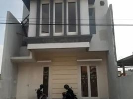 5 Bedroom Villa for sale in Jambangan, Surabaya, Jambangan